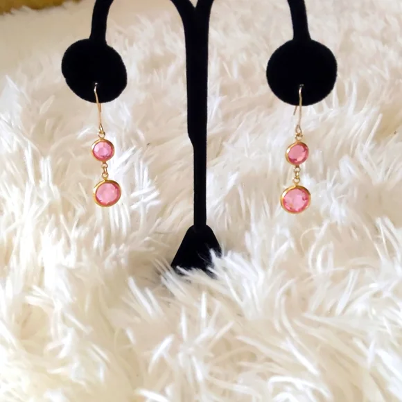 Gold Earrings - Picture 1 of 4